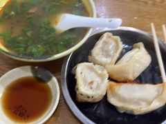 -黄阿姨锅贴大王(万航渡路店)