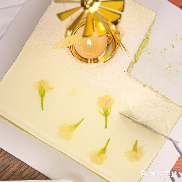 乘着春风💖吃着茉莉密瓜蛋糕🧁开心到爆炸💥