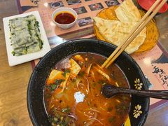 -阿超过桥米线(画展路店)