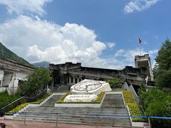 -四川汶川特大地震漩口中学遗址