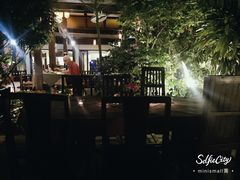 -Dash Teak House