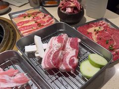 -蚂蚁洞·烤肉大营地(上海静安大悦城店)