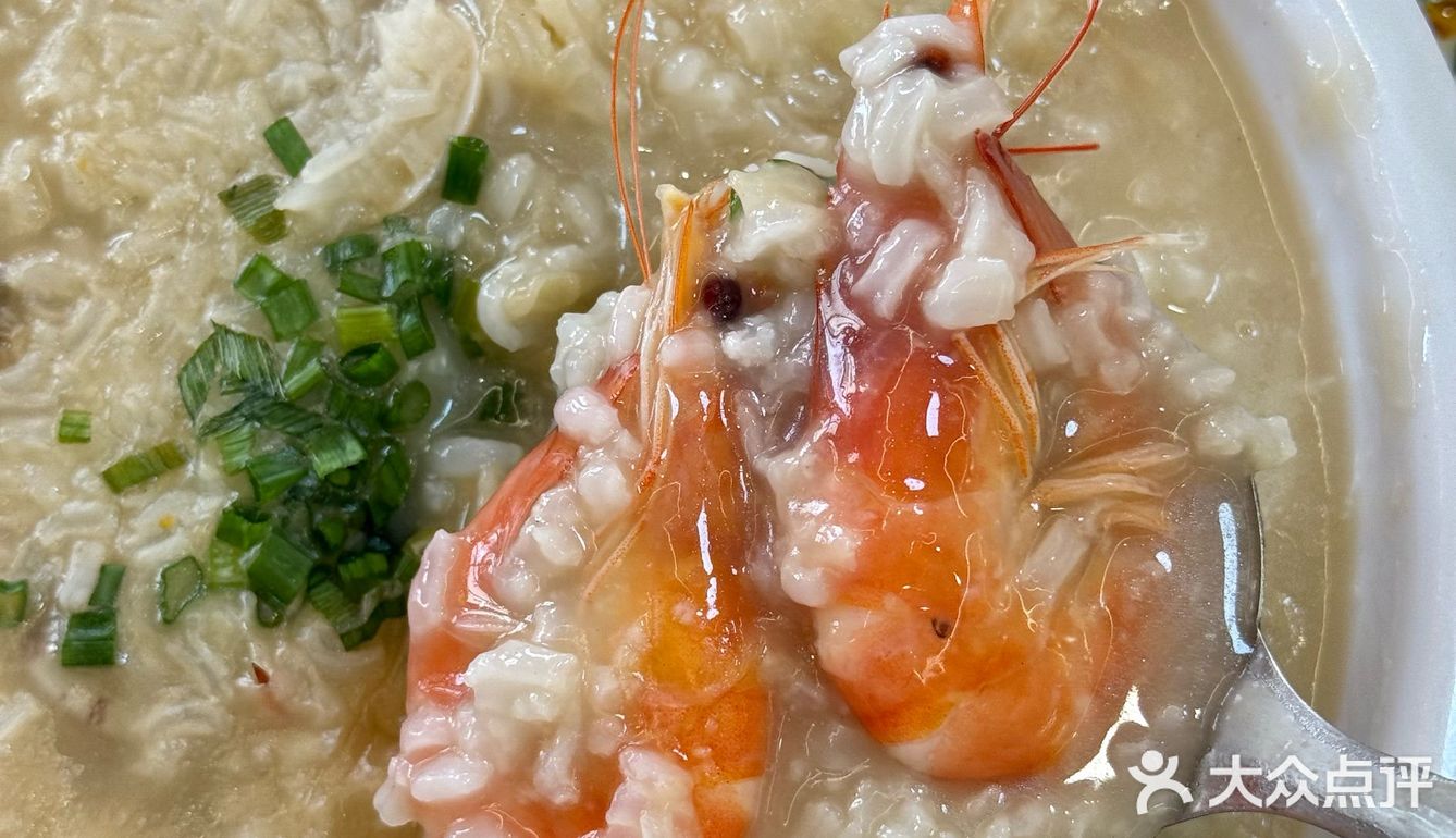 侨港风情街这边平价又美味的海鲜！！