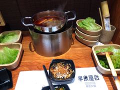 -独食火锅·半米屋台(直营总店)