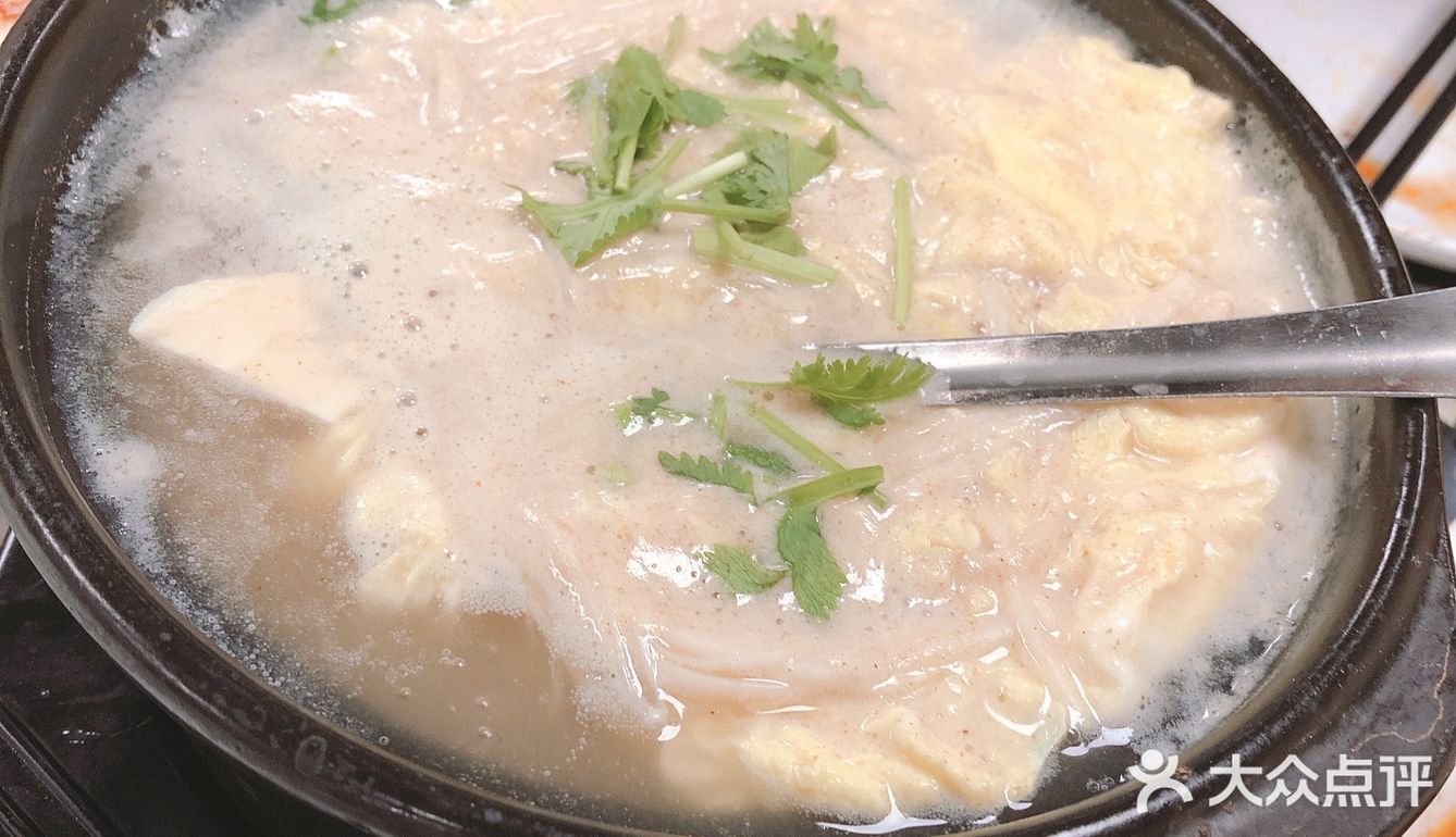 肉串就是凑个热闹，这种红柳串卖的也就是个名气