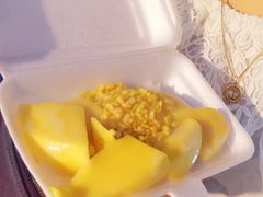 -芒果糯米饭摊子