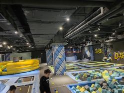 点击看大图 -反弹蹦床公园·亲子乐园·团建·派对(青岛融创茂店)