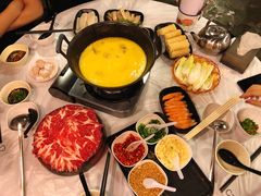 -鲜入围煮花胶鸡海鲜火锅