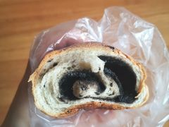 黑芝麻米面包-沁屋面包店(人民东路店)