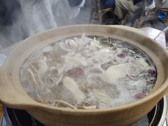 -广味炭炉鸡煲(宝业路分店)