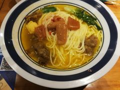 -霸蛮湖南菜·牛肉粉(荣京西街店)