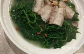 Braised Pork with Mulberry Leaves