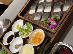 -围炉肉舍丹东海鲜烤肉·烤活鳗(步行街店)