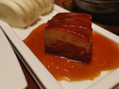 红烧方子嫩肉配馒头-度小月(百老汇美食街店)