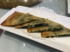 鲜虾韭菜薄饼-圣丰盛宴酒家(东城店)
