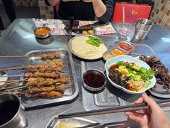 -马路牙子烧烤音乐酒馆(望京店)