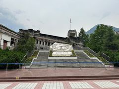-四川汶川特大地震漩口中学遗址