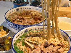 -镇南锅盖面馆(解放路店)