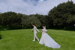 点击看大图 -挪娅婚纱摄影皇家会所
