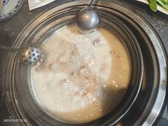 -大匠工房古船木艺术餐厅·猪肚鸡专门店(长白仙岛店)