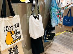 -钟书阁(群光广场店)