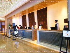 前台-上海中航虹桥机场泊悦酒店