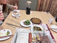 -三个大叔烤羊肉串·歌手驻唱·碳烤鲜肉(西三旗店)