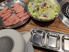 -明洞阿姨·韩式酱蟹烤肉·创意料理(三元桥店)