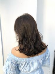 中发-Moyue HAIR SALON