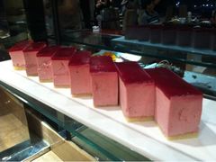 -荣誉国际酒店-云顶旋转餐厅