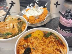 -W COLLECTIVE  DESSERT SHOP