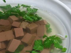 馋口鸭血汤-馋三尺蟹粉小笼(人民广场店)