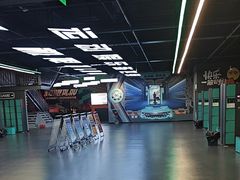 -极限PLAY运动娱乐新世界·团建派对表演休闲馆·室内高空游乐园