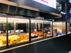 面包甜点陈列柜-LELECHA乐乐茶(上海五角场万达广场店)