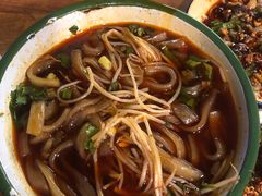 -拈签一笑黄牛肉辣卤串串