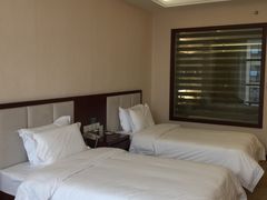 -兴芮温泉度假区