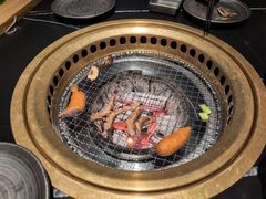 -山川小町·极番烧肉(新地假日广场店)