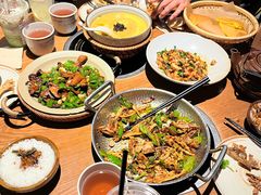 -吃饭皇帝大土家民族菜(荟聚店)