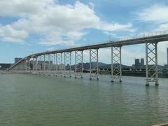 -嘉乐庇总督大桥