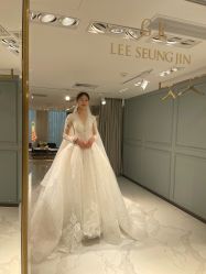 点击看大图 -GRACE KELLY婚纱与礼服(北京店)
