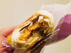 蛋黄肉松月饼-长发西饼(临顿路店)