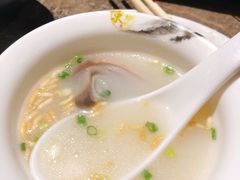 -三人行骨头王火锅(长寿店)