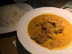咖喱牛腩饭-翠华餐厅