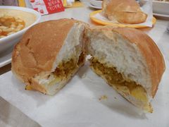 咖喱咸牛肉包-喜莲咖啡