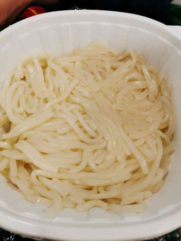 打分 711的咖喱乌冬面还是ok的,价格也能接受,总体还是老百姓能消费的