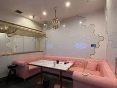 -范特西FANTASY量贩式KTV(民主广场店)