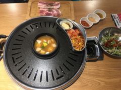 -江南猪肉商会无限续吃(弘大店)