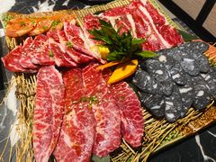 -山川小町·极番烧肉(新地假日广场店)