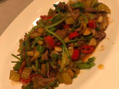 小炒大南门黄牛肉-山里亲戚(淞虹路店)