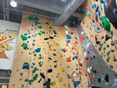 -ROCKPLUS攀岩馆(环宇城店)
